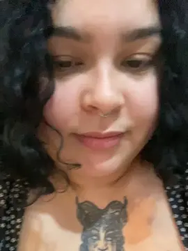 Cam4 Adult Video Chat of Kiki_juju1