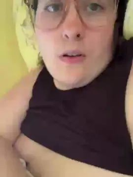 Cam4 Private Sex Chat of Sunnytitties