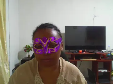 Cam4 Watch Live Sex Cams of HotTitie