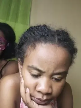 Cam4 Free Live Porn of sayda4