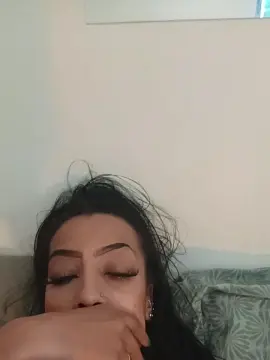 Cam4 Free Porn Cam of elleblue_sexy