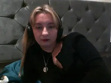 Cam4 Live Sex of RuslanaFlower