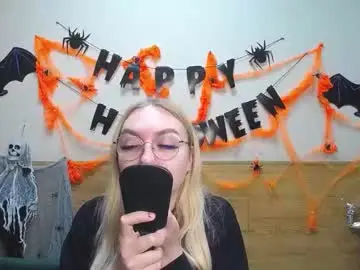 Chaturbate Live Sex Cam of beatriceflyy