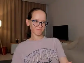 Chaturbate Live Sex Cam of lynettebails