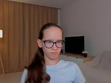 Chaturbate Live Sex Cam of lynettebails