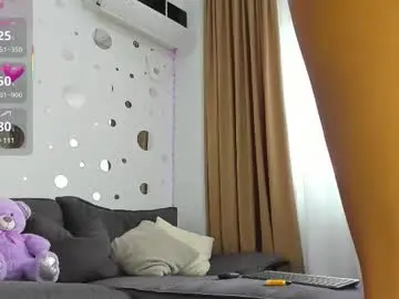 Chaturbate Best live sex cam show of mira_fantasy