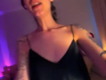 Chaturbate Live Porn of skyewavy