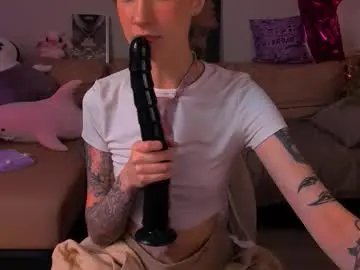 Chaturbate Best live sex cam show of skyewavy