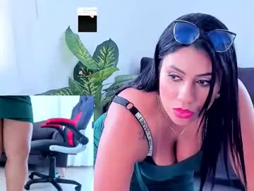 Chaturbate Best live sex cam show of mia_hotwife