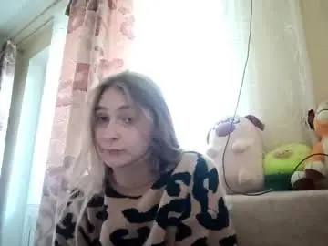 Chaturbate Live Sex Cam of marylynreifsnider