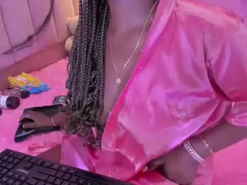Chaturbate Watch Live Sex Cams of lovequeen02