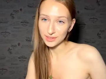 Chaturbate Live Sex Cam of bloody_petal