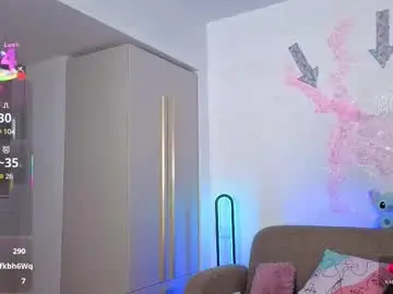 Chaturbate Live Sex Cam of new_kessie