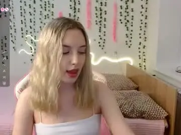 Chaturbate Free Live Porn of i_am_your_fruit