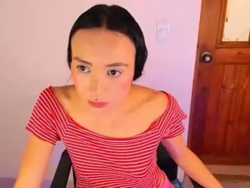 Chaturbate Nude Webcam of gia_white01