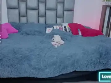 Chaturbate Free Live Porn of miarobertsmilf