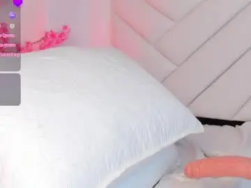 Chaturbate Live Sex Cam of raven_blackk