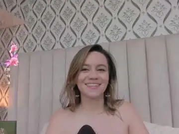 Chaturbate Watch Live Sex Cams of skyjunne