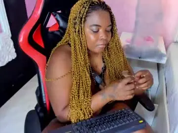 Chaturbate Live Sex Cam of saradunss