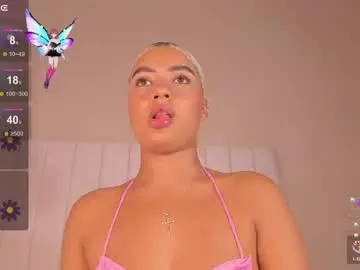 Chaturbate Live Sex Cam of julieta_flower