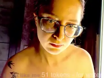 Chaturbate Nude Webcam of coy_girl_