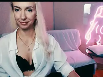 Chaturbate Live Sex of cute_smile_shy
