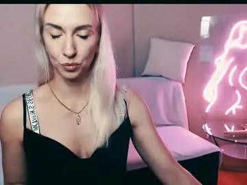 Chaturbate Adult Webcams of cute_smile_shy