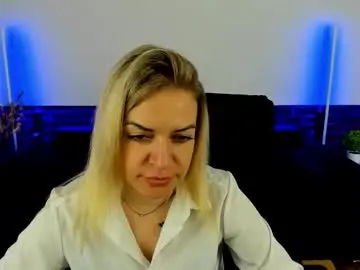 Chaturbate Adult Video Chat of anna_snow9