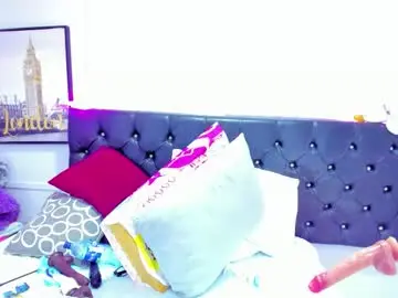 Chaturbate Nude Webcam of halie728