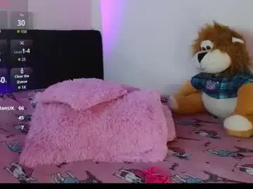 Chaturbate Live Porn of michellmoon1
