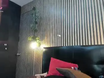 Chaturbate Live Sex Cam of sophie_new25