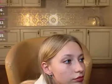 Chaturbate Watch Live Sex Cams of lynettedendy