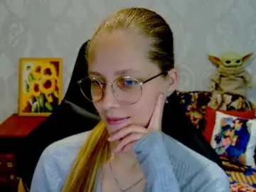 Chaturbate Sex Chat of roxie_shy
