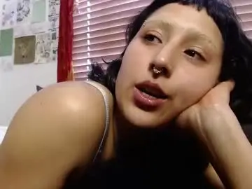 Chaturbate Live Sex Cam of xue_eklov