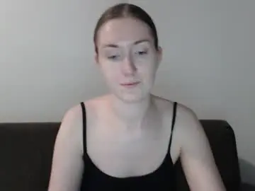 Chaturbate Live Sex Cam of lily_love_x