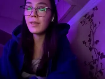 Chaturbate Live Sex Cam of migdaliafenlon