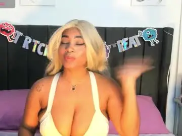 Chaturbate Sex Chat of kyliewhiteboobs