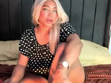 Chaturbate Sex Cam of kyliewhiteboobs
