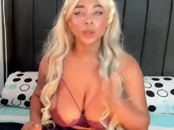 Chaturbate Watch Live Sex Cams of kyliewhiteboobs