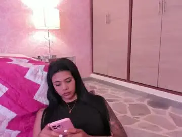 Chaturbate Free Live Porn of antonella_rossi24