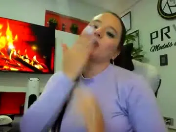 Chaturbate Free Porn Cam of ema_04