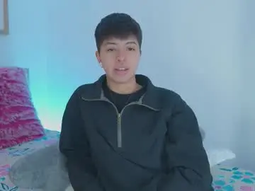 Chaturbate Adult Video Chat of tommy_blue1