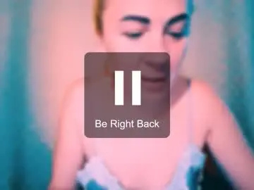 Chaturbate Live Sex Cam of alinafrey_