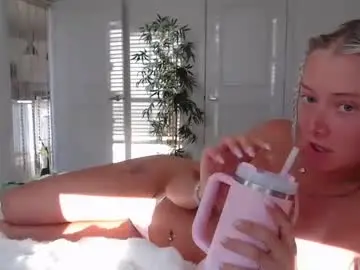 Chaturbate Nude Webcam of lilyyymonroee