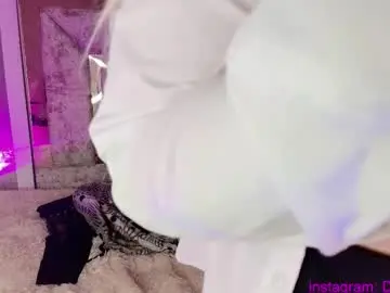 Chaturbate Best live sex cam show of dahnia_cruz