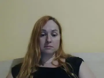 Chaturbate Live Sex Cam of zara_red