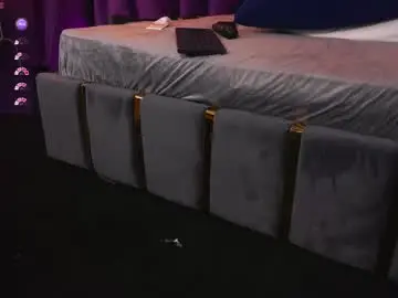 Chaturbate Free Live Porn of hotdesy_