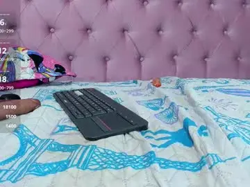 Chaturbate Live Sex Cam of aitana_star1