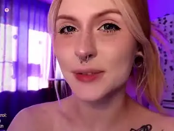 Chaturbate Live Porn of emimiy