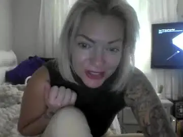 Chaturbate Live Porn of yogimilflover